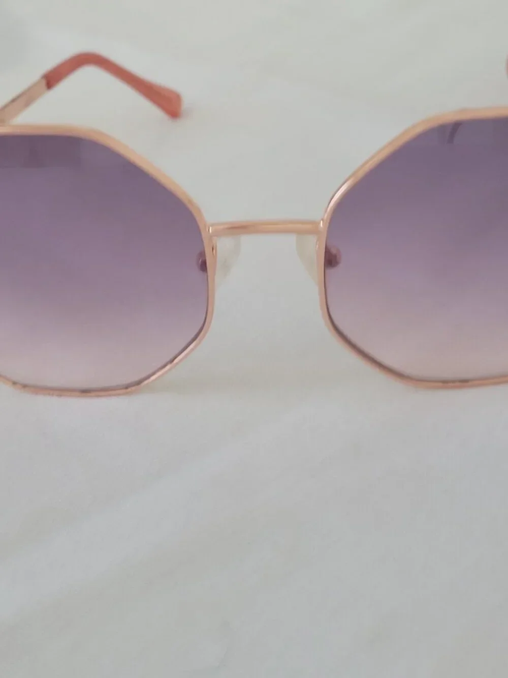Sunglasses 2 Pair Guess & Jessica Simpson